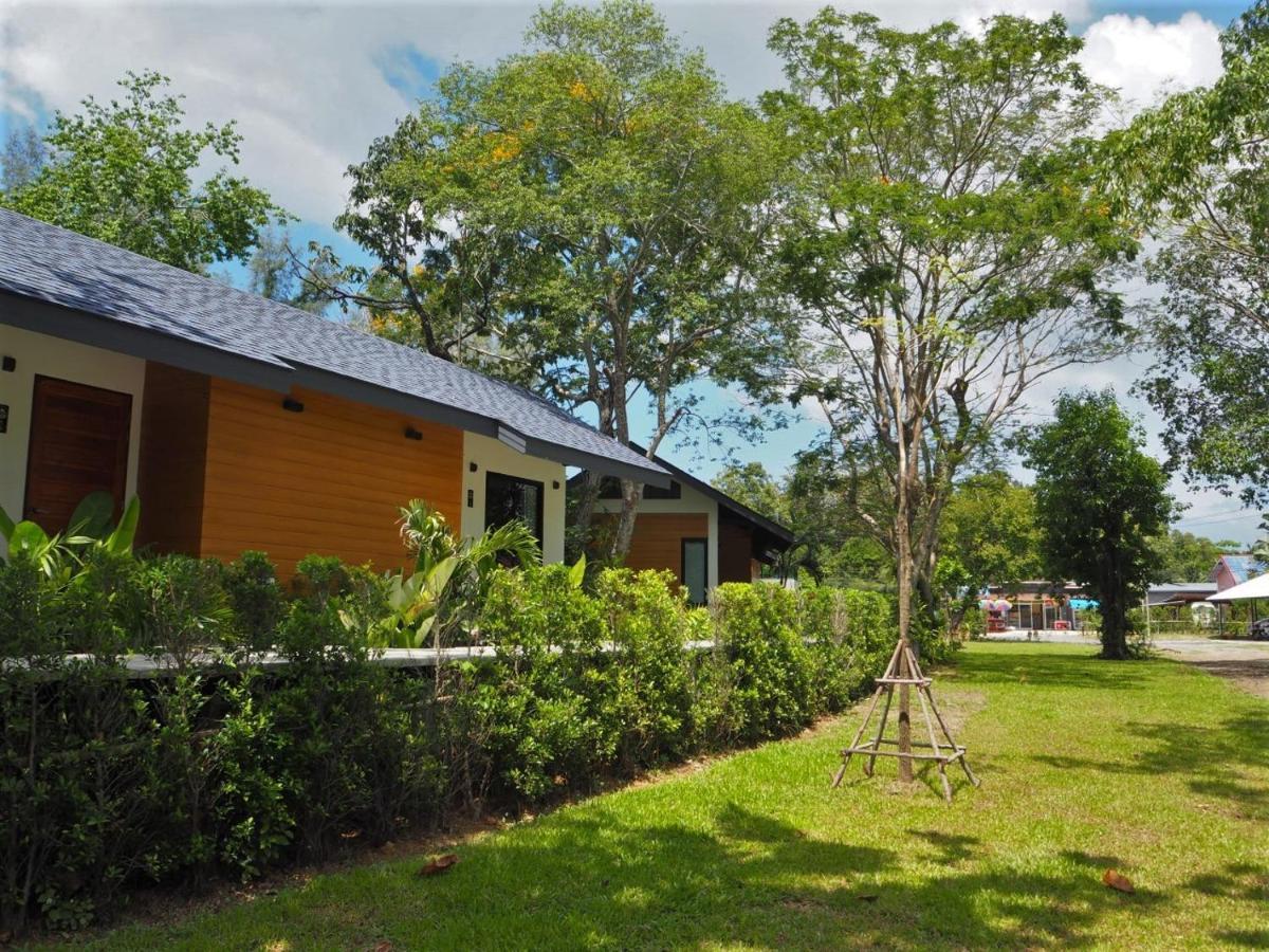 The Mantra Navi Hotel Koh Lanta Exterior photo