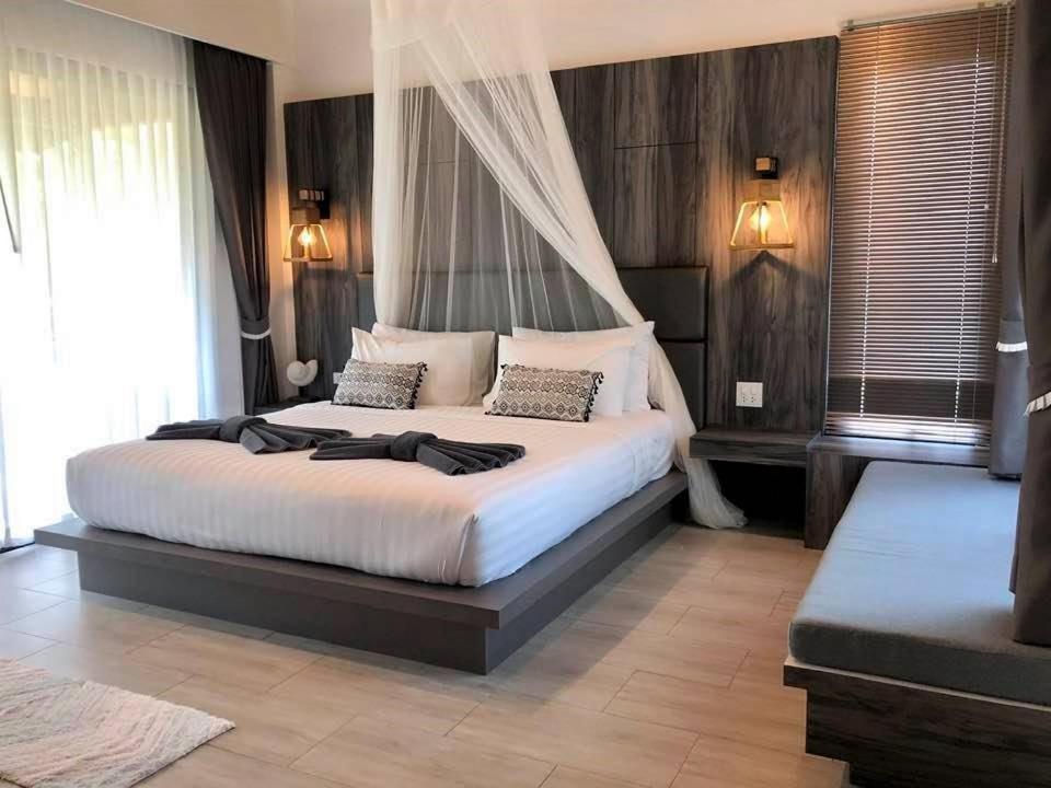 The Mantra Navi Hotel Koh Lanta Exterior photo