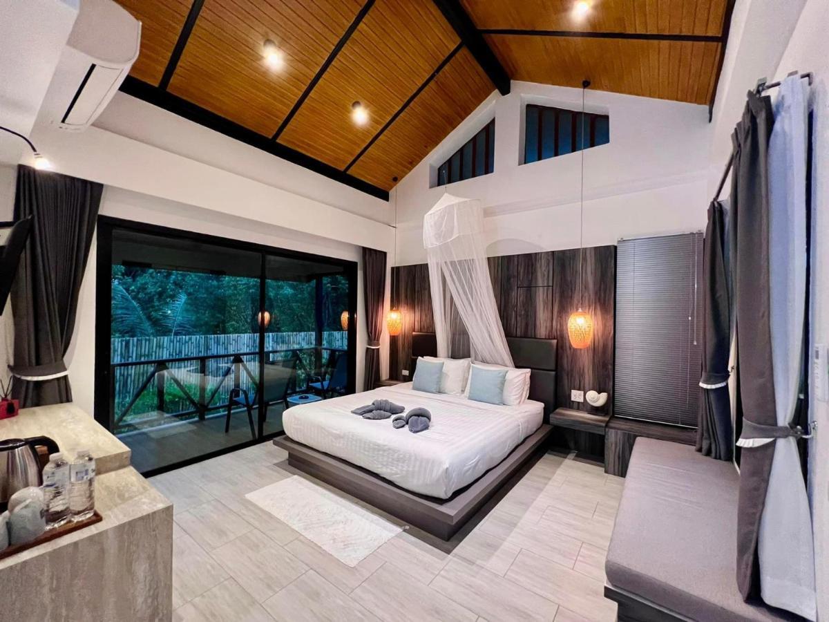 The Mantra Navi Hotel Koh Lanta Exterior photo