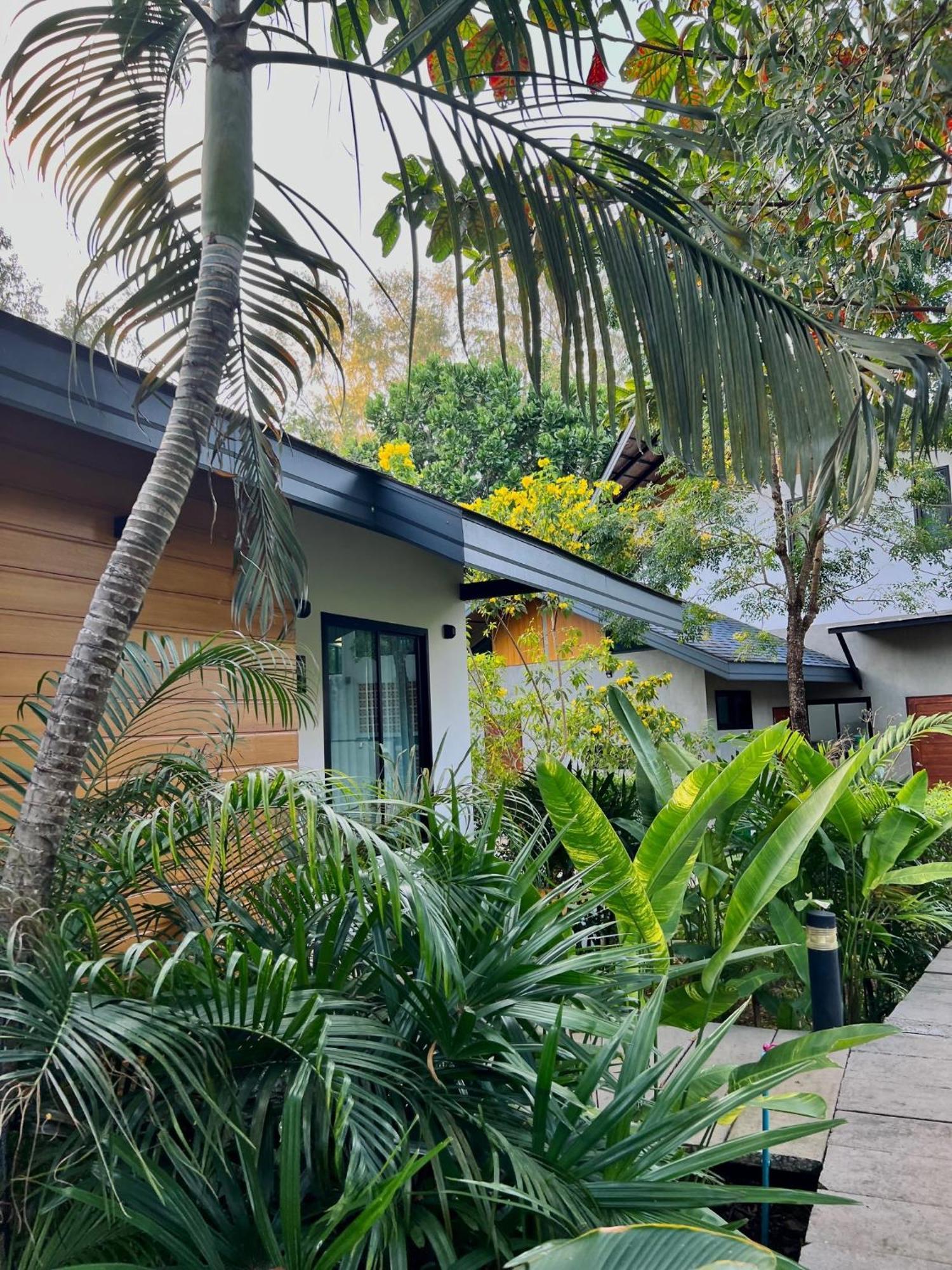 The Mantra Navi Hotel Koh Lanta Exterior photo